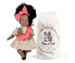 Muñeca Alika con Bebé Pelo Rizado Coral