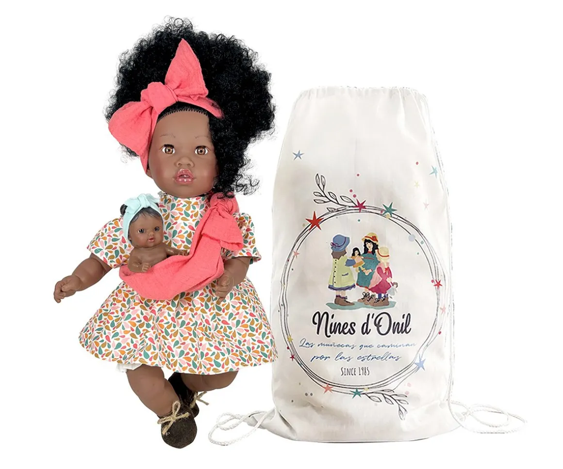 Muñeca Alika con Bebé Pelo Rizado Coral