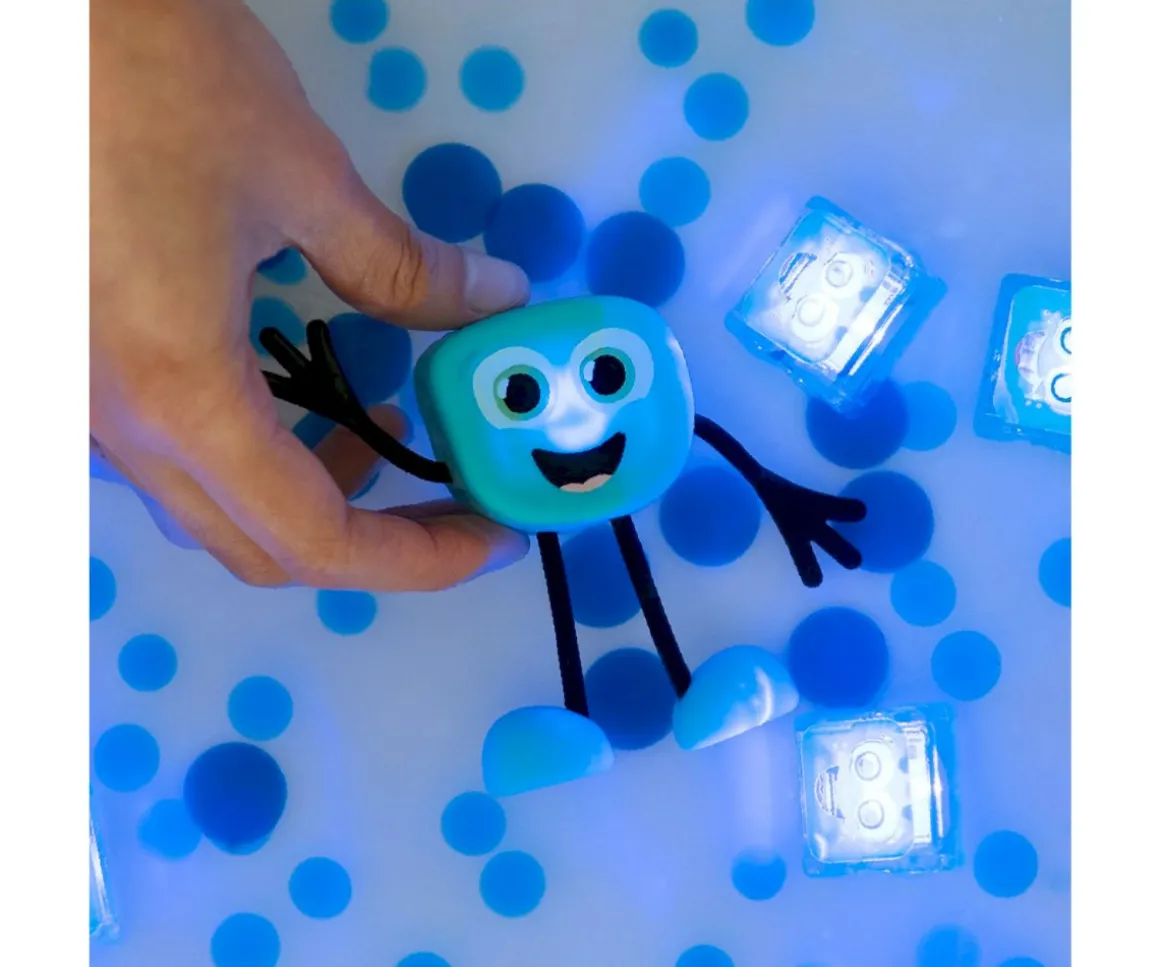 Personaje + 2 Cubos Iluminados Blair Azul