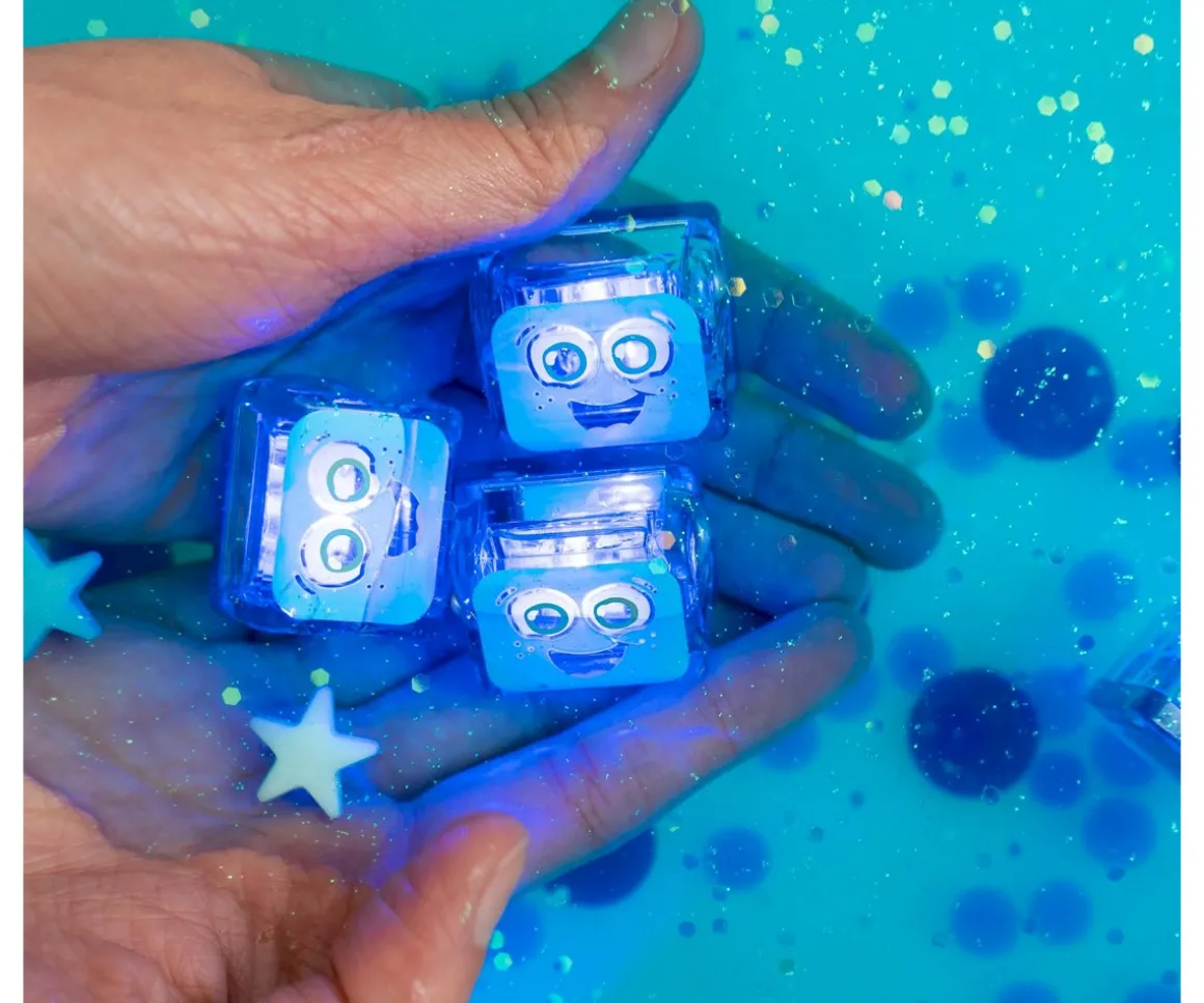 Personaje + 2 Cubos Iluminados Blair Azul
