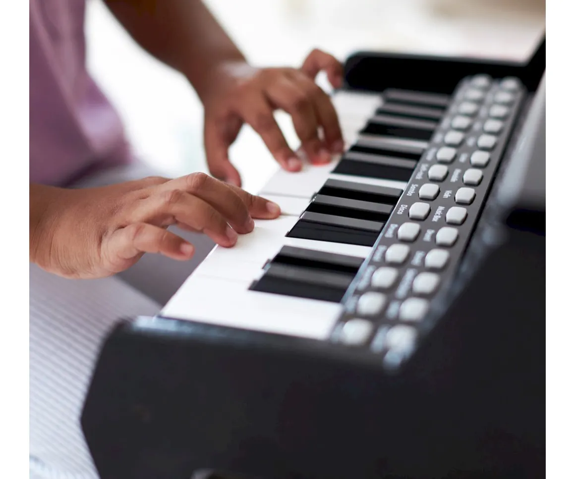 Piano Aprende con Luces