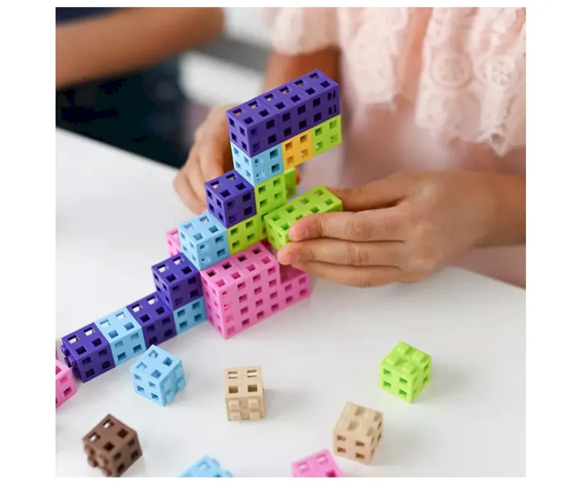 200 Piezas de Construcción Classic CUBE Pink